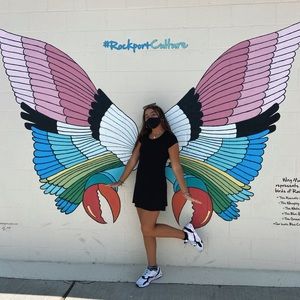 Meet your Posher, Lia